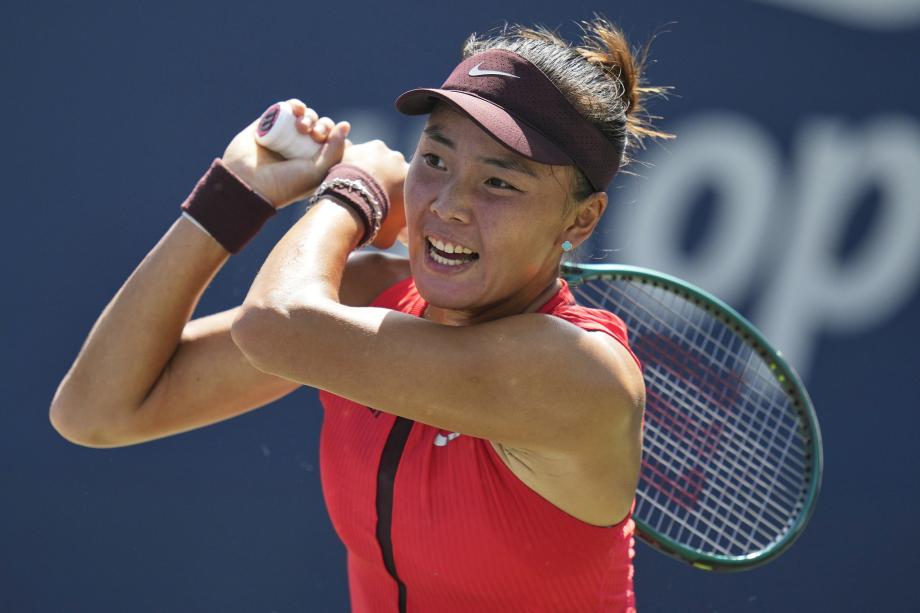 [图]袁悦遭逆转惜败萨姆索诺娃 遗憾止步美网女单首轮