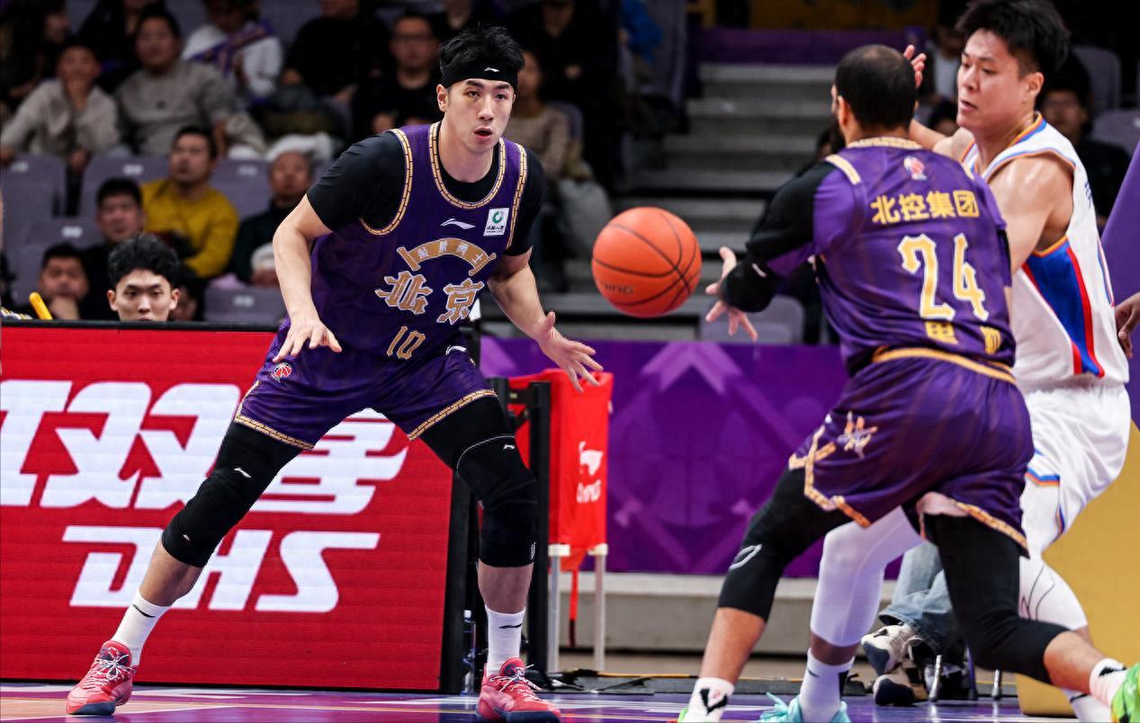 开云入口-得不偿失！北控23分输广厦，朱松玮反击摔到腰，胡金秋狂砍22+7